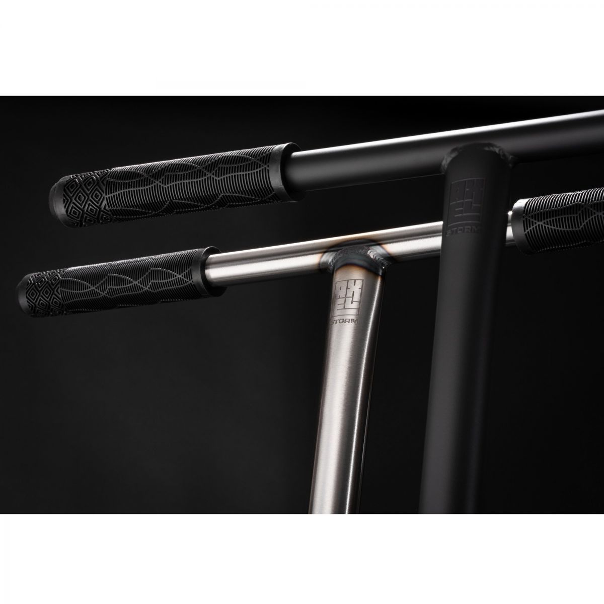 Трюковой самокат AXEL Storm M-size (Black)