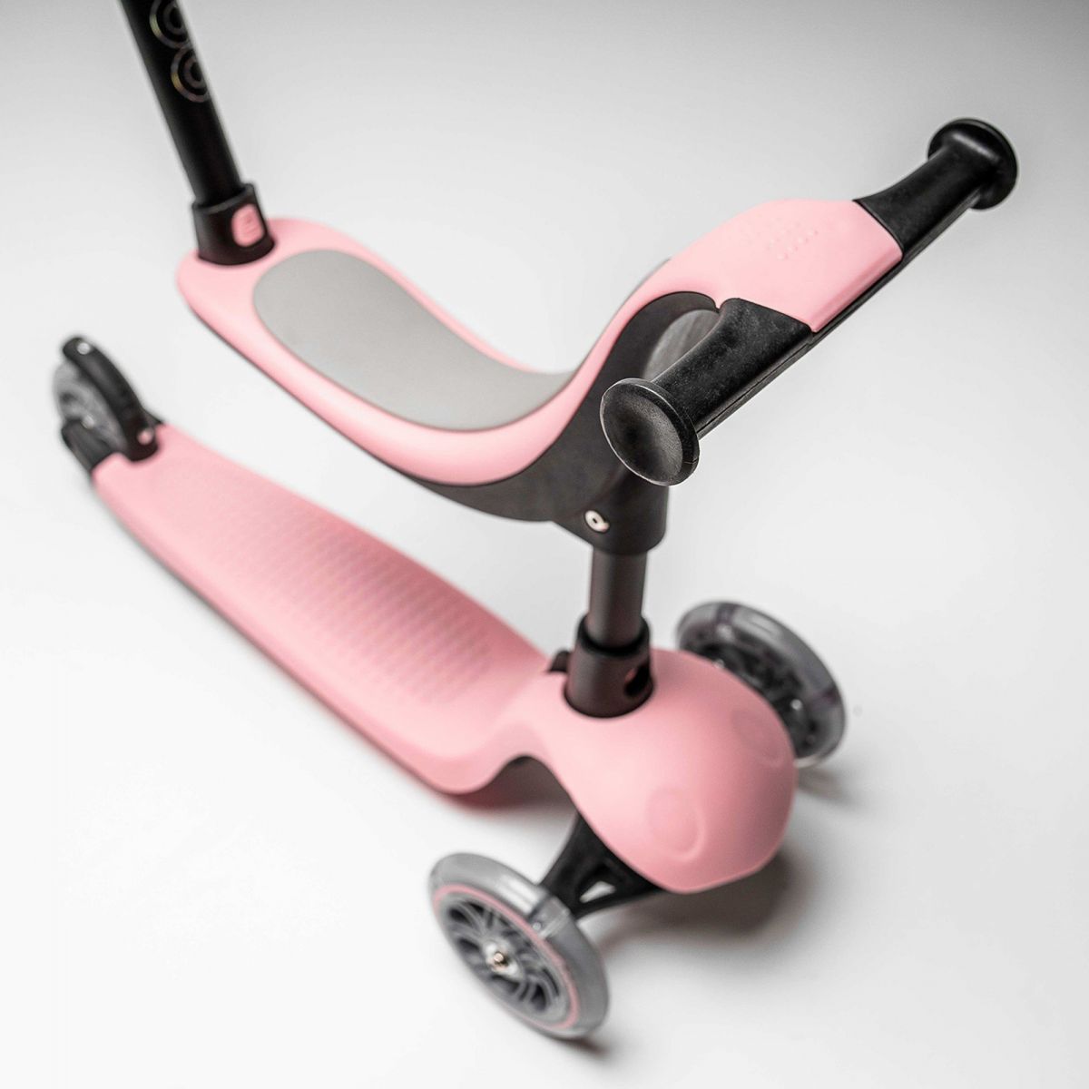 Біговел-самокат Cariboo Twist 3 LED (Pastel Pink)