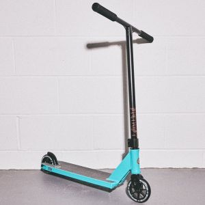 Трюковой самокат District Titan Complete Scooter (Powder Blue - Black)
