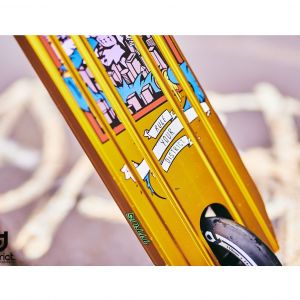 Трюковой самокат District Titus Complete Scooter (Ano Gold - Black)