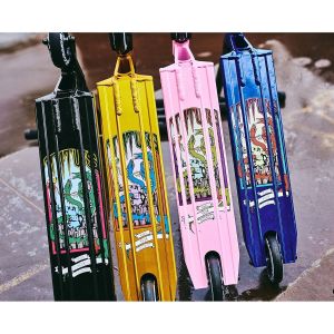Трюковой самокат District Titus Complete Scooter (Ano Gold - Black)