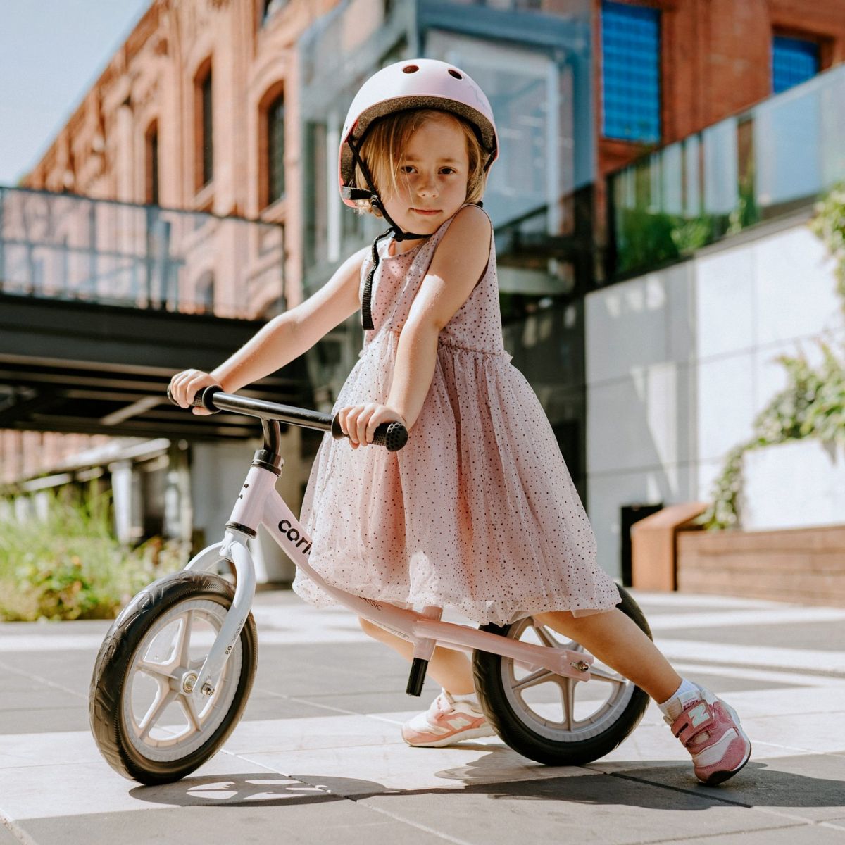 Беговел Cariboo Classic (pink-grey) — купить в интернет-магазине